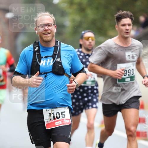 05.10.2025 - 20. swb-Marathon Bremen Michael Strokosch http://msf.ph/oto/9213719 05.10.2025 12:28:51 Laufen 7105, 00126, 999 meine-sportfotos.de