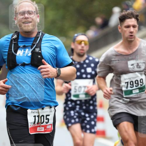 05.10.2025 - 20. swb-Marathon Bremen Michael Strokosch http://msf.ph/oto/9213722 05.10.2025 12:28:51 Laufen 1105, 001, 26, 5071, 7999 meine-sportfotos.de