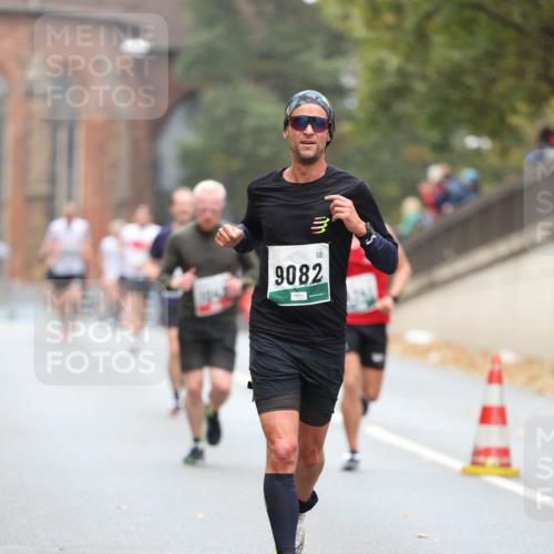 05.10.2025 - 20. swb-Marathon Bremen Michael Strokosch http://msf.ph/oto/9213736 05.10.2025 12:28:59 Laufen 3, 9082 meine-sportfotos.de