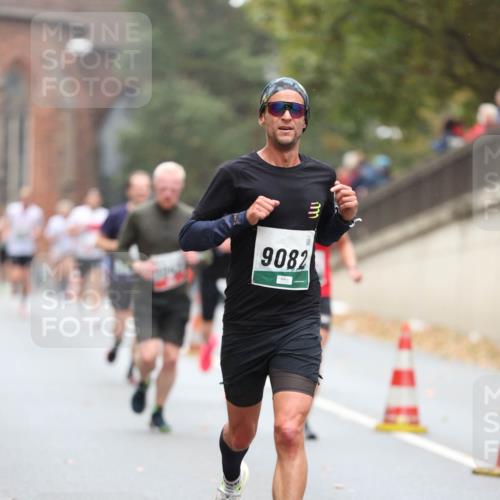 05.10.2025 - 20. swb-Marathon Bremen Michael Strokosch http://msf.ph/oto/9213737 05.10.2025 12:28:59 Laufen 9082, 1 meine-sportfotos.de