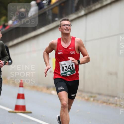 05.10.2025 - 20. swb-Marathon Bremen Michael Strokosch http://msf.ph/oto/9213744 05.10.2025 12:29:02 Laufen 18, 8341 meine-sportfotos.de