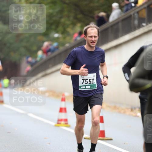 05.10.2025 - 20. swb-Marathon Bremen Michael Strokosch http://msf.ph/oto/9213747 05.10.2025 12:29:04 Laufen 7551 meine-sportfotos.de