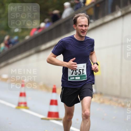05.10.2025 - 20. swb-Marathon Bremen Michael Strokosch http://msf.ph/oto/9213750 05.10.2025 12:29:05 Laufen 7551, 08717 meine-sportfotos.de