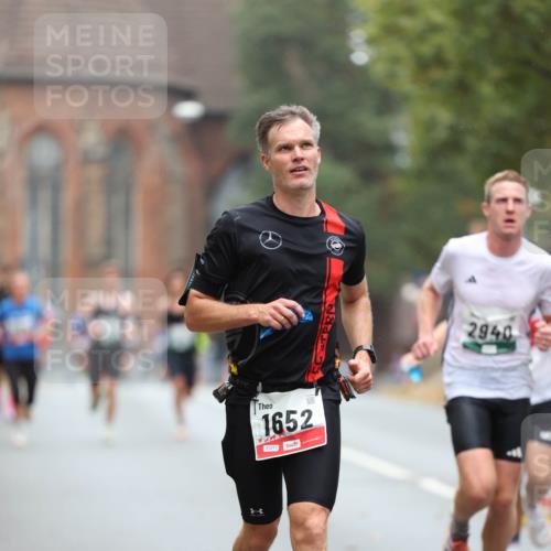 05.10.2025 - 20. swb-Marathon Bremen Michael Strokosch http://msf.ph/oto/9213753 05.10.2025 12:29:09 Laufen 1652, 01211, 2940 meine-sportfotos.de