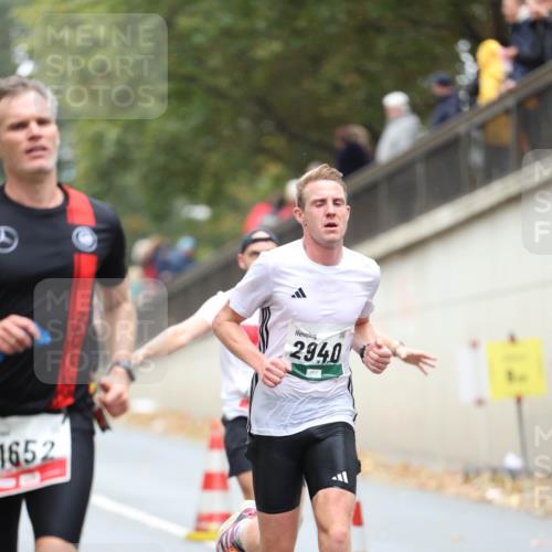 05.10.2025 - 20. swb-Marathon Bremen Michael Strokosch http://msf.ph/oto/9213754 05.10.2025 12:29:09 Laufen 1652, 2940 meine-sportfotos.de