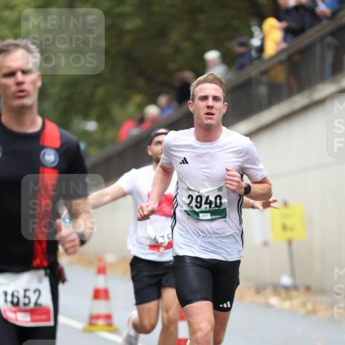 05.10.2025 - 20. swb-Marathon Bremen Michael Strokosch http://msf.ph/oto/9213755 05.10.2025 12:29:10 Laufen 1652, 2940 meine-sportfotos.de