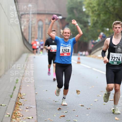 05.10.2025 - 20. swb-Marathon Bremen Michael Strokosch http://msf.ph/oto/9213765 05.10.2025 12:29:17 Laufen 1258, 7274, 1641 meine-sportfotos.de