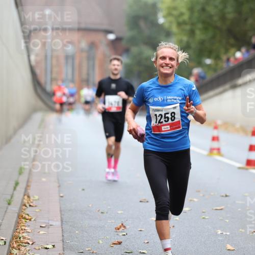 05.10.2025 - 20. swb-Marathon Bremen Michael Strokosch http://msf.ph/oto/9213767 05.10.2025 12:29:18 Laufen 1258, 7274 meine-sportfotos.de