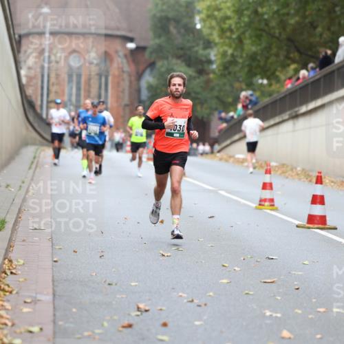05.10.2025 - 20. swb-Marathon Bremen Michael Strokosch http://msf.ph/oto/9213773 05.10.2025 12:29:26 Laufen 030 meine-sportfotos.de