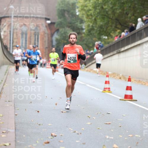 05.10.2025 - 20. swb-Marathon Bremen Michael Strokosch http://msf.ph/oto/9213774 05.10.2025 12:29:26 Laufen 4030 meine-sportfotos.de