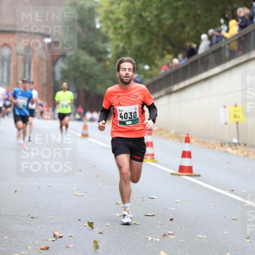 05.10.2025 - 20. swb-Marathon Bremen Michael Strokosch http://msf.ph/oto/9213777 05.10.2025 12:29:27 Laufen 4030 meine-sportfotos.de