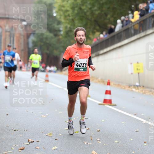 05.10.2025 - 20. swb-Marathon Bremen Michael Strokosch http://msf.ph/oto/9213778 05.10.2025 12:29:27 Laufen 4030 meine-sportfotos.de