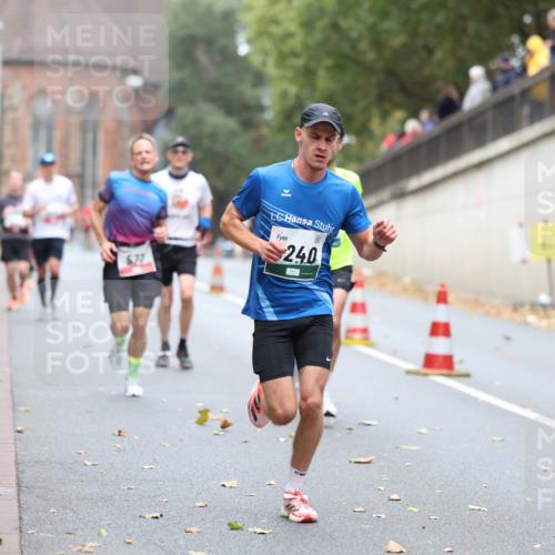 05.10.2025 - 20. swb-Marathon Bremen Michael Strokosch http://msf.ph/oto/9213782 05.10.2025 12:29:32 Laufen 627, 240 meine-sportfotos.de