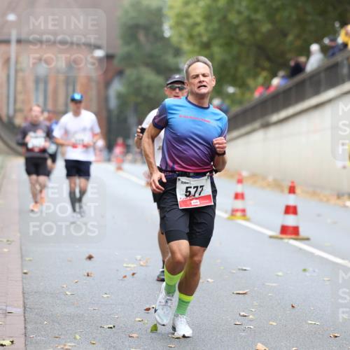 05.10.2025 - 20. swb-Marathon Bremen Michael Strokosch http://msf.ph/oto/9213787 05.10.2025 12:29:34 Laufen 19, 577, 94 meine-sportfotos.de