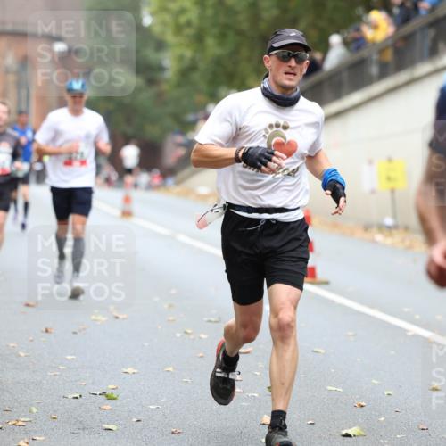 05.10.2025 - 20. swb-Marathon Bremen Michael Strokosch http://msf.ph/oto/9213790 05.10.2025 12:29:36 Laufen 57 meine-sportfotos.de