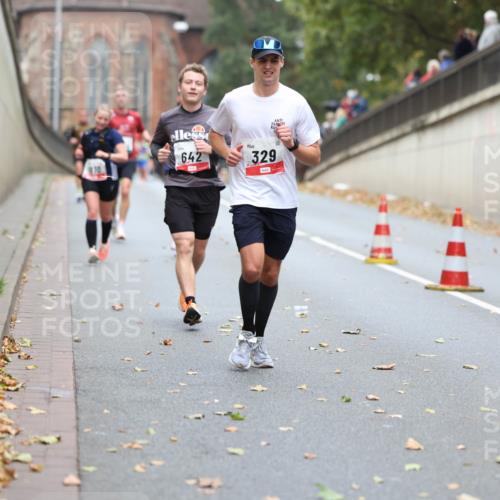 05.10.2025 - 20. swb-Marathon Bremen Michael Strokosch http://msf.ph/oto/9213793 05.10.2025 12:29:38 Laufen 642, 329 meine-sportfotos.de