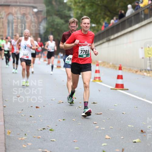 05.10.2025 - 20. swb-Marathon Bremen Michael Strokosch http://msf.ph/oto/9213814 05.10.2025 12:29:51 Laufen 548, 55, 46, 7766 meine-sportfotos.de