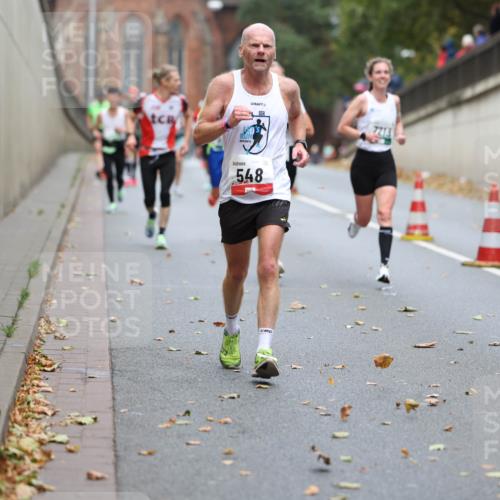 05.10.2025 - 20. swb-Marathon Bremen Michael Strokosch http://msf.ph/oto/9213823 05.10.2025 12:29:55 Laufen 548 meine-sportfotos.de