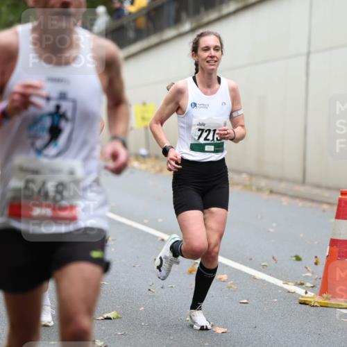 05.10.2025 - 20. swb-Marathon Bremen Michael Strokosch http://msf.ph/oto/9213829 05.10.2025 12:29:57 Laufen 6075, 548, 7213 meine-sportfotos.de