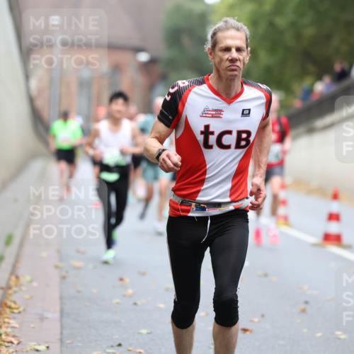 05.10.2025 - 20. swb-Marathon Bremen Michael Strokosch http://msf.ph/oto/9213836 05.10.2025 12:30:00 Laufen  meine-sportfotos.de