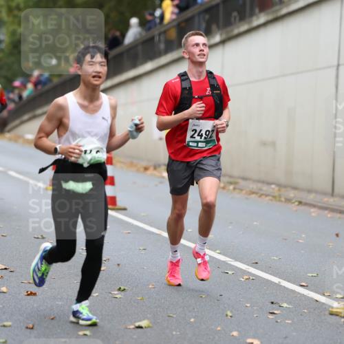 05.10.2025 - 20. swb-Marathon Bremen Michael Strokosch http://msf.ph/oto/9213840 05.10.2025 12:30:02 Laufen 1196, 24, 97 meine-sportfotos.de