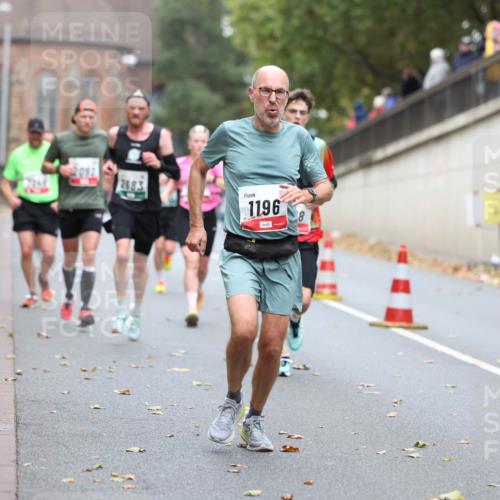 05.10.2025 - 20. swb-Marathon Bremen Michael Strokosch http://msf.ph/oto/9213843 05.10.2025 12:30:03 Laufen 2092, 2683, 1196 meine-sportfotos.de