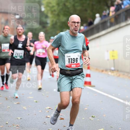 05.10.2025 - 20. swb-Marathon Bremen Michael Strokosch http://msf.ph/oto/9213846 05.10.2025 12:30:04 Laufen 2683, 1196 meine-sportfotos.de
