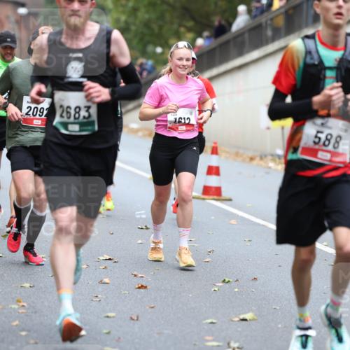 05.10.2025 - 20. swb-Marathon Bremen Michael Strokosch http://msf.ph/oto/9213851 05.10.2025 12:30:06 Laufen 209, 2683, 1612, 588 meine-sportfotos.de