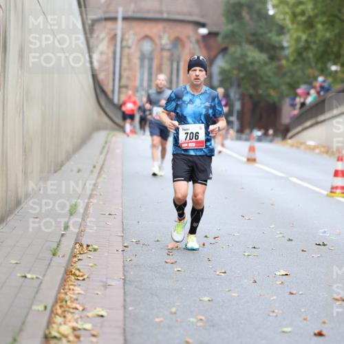 05.10.2025 - 20. swb-Marathon Bremen Michael Strokosch http://msf.ph/oto/9213866 05.10.2025 12:30:17 Laufen 706 meine-sportfotos.de