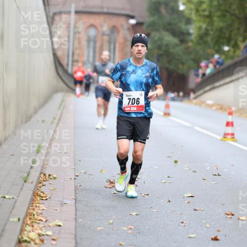 05.10.2025 - 20. swb-Marathon Bremen Michael Strokosch http://msf.ph/oto/9213869 05.10.2025 12:30:17 Laufen 706 meine-sportfotos.de