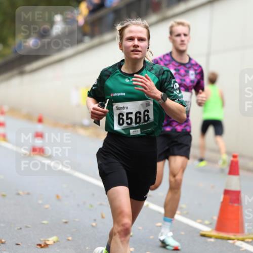 05.10.2025 - 20. swb-Marathon Bremen Michael Strokosch http://msf.ph/oto/9213886 05.10.2025 12:30:26 Laufen 1800, 6566 meine-sportfotos.de