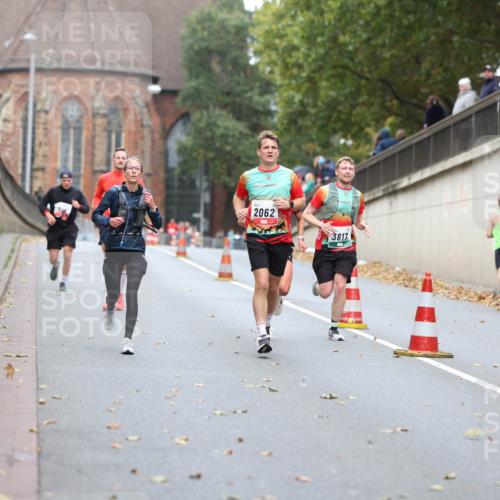 05.10.2025 - 20. swb-Marathon Bremen Michael Strokosch http://msf.ph/oto/9213889 05.10.2025 12:30:30 Laufen 2062, 3817 meine-sportfotos.de