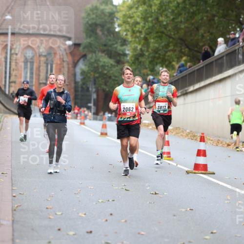 05.10.2025 - 20. swb-Marathon Bremen Michael Strokosch http://msf.ph/oto/9213890 05.10.2025 12:30:30 Laufen 2062, 3817 meine-sportfotos.de