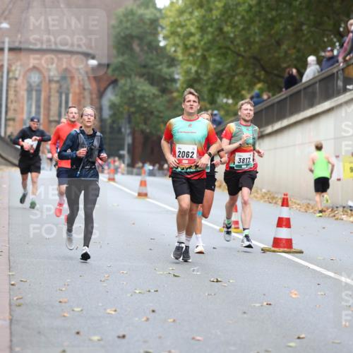 05.10.2025 - 20. swb-Marathon Bremen Michael Strokosch http://msf.ph/oto/9213892 05.10.2025 12:30:31 Laufen 2062, 3812, 9 meine-sportfotos.de