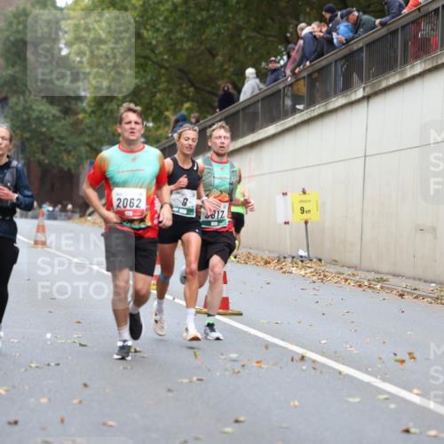 05.10.2025 - 20. swb-Marathon Bremen Michael Strokosch http://msf.ph/oto/9213894 05.10.2025 12:30:32 Laufen 64, 50, 2062, 9, 812 meine-sportfotos.de