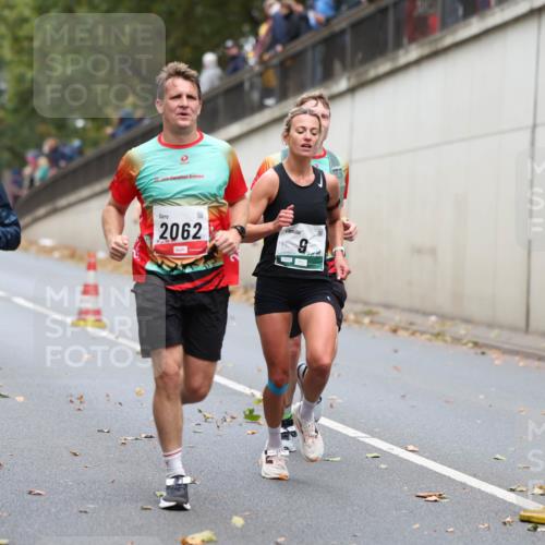 05.10.2025 - 20. swb-Marathon Bremen Michael Strokosch http://msf.ph/oto/9213897 05.10.2025 12:30:33 Laufen 2062 meine-sportfotos.de