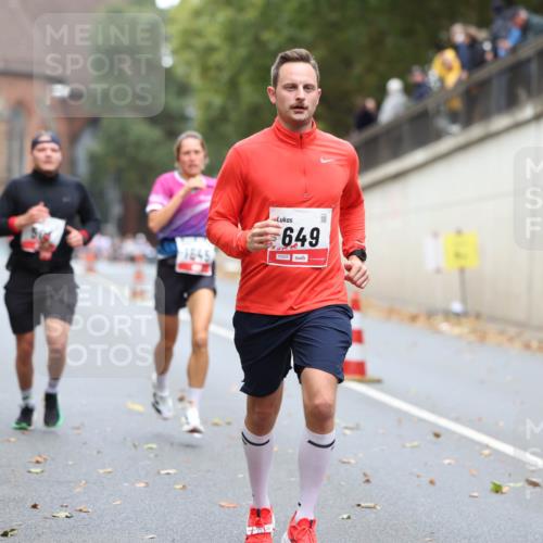 05.10.2025 - 20. swb-Marathon Bremen Michael Strokosch http://msf.ph/oto/9213904 05.10.2025 12:30:36 Laufen 1845, 649, 01628 meine-sportfotos.de