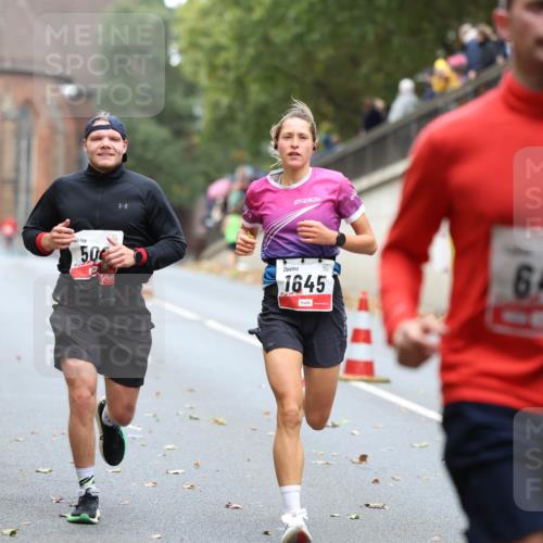 05.10.2025 - 20. swb-Marathon Bremen Michael Strokosch http://msf.ph/oto/9213907 05.10.2025 12:30:38 Laufen 50, 1645, 649 meine-sportfotos.de