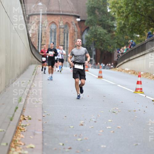 05.10.2025 - 20. swb-Marathon Bremen Michael Strokosch http://msf.ph/oto/9213913 05.10.2025 12:30:54 Laufen 9 meine-sportfotos.de