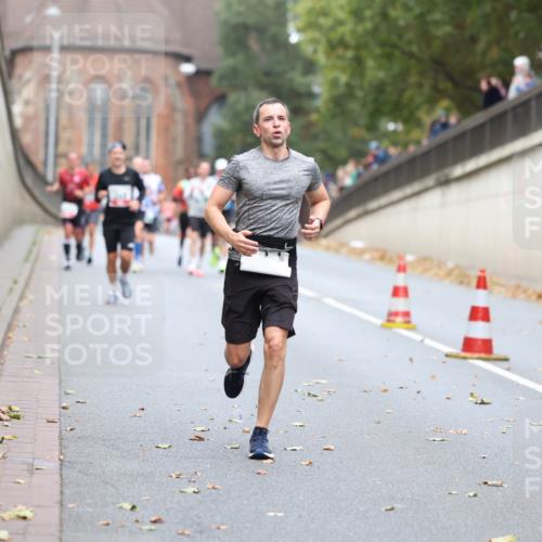 05.10.2025 - 20. swb-Marathon Bremen Michael Strokosch http://msf.ph/oto/9213918 05.10.2025 12:30:57 Laufen  meine-sportfotos.de