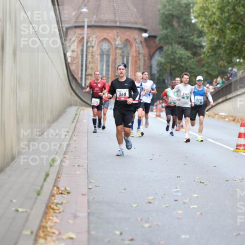 05.10.2025 - 20. swb-Marathon Bremen Michael Strokosch http://msf.ph/oto/9213922 05.10.2025 12:30:59 Laufen 349, 2276, 3701, 8211 meine-sportfotos.de