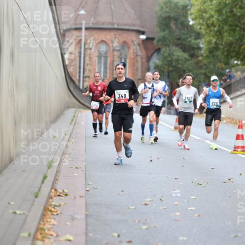 05.10.2025 - 20. swb-Marathon Bremen Michael Strokosch http://msf.ph/oto/9213923 05.10.2025 12:31:00 Laufen 2276, 349, 3707, 8211 meine-sportfotos.de