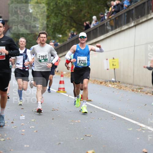 05.10.2025 - 20. swb-Marathon Bremen Michael Strokosch http://msf.ph/oto/9213927 05.10.2025 12:31:02 Laufen 2276, 349, 3707, 8211 meine-sportfotos.de