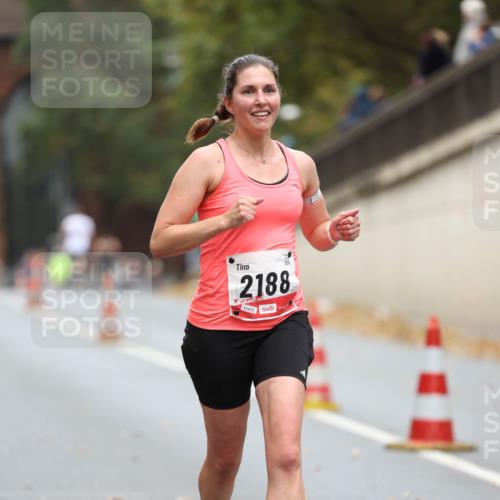05.10.2025 - 20. swb-Marathon Bremen Michael Strokosch http://msf.ph/oto/9213958 05.10.2025 12:31:27 Laufen 2188, 99, 00 meine-sportfotos.de