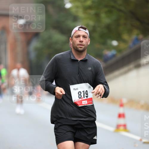05.10.2025 - 20. swb-Marathon Bremen Michael Strokosch http://msf.ph/oto/9213971 05.10.2025 12:31:32 Laufen 8, 19 meine-sportfotos.de