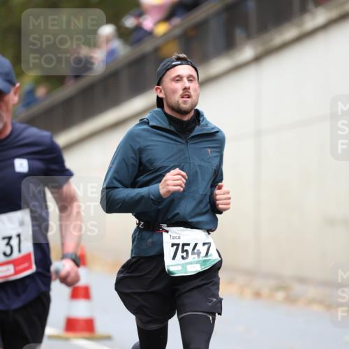 05.10.2025 - 20. swb-Marathon Bremen Michael Strokosch http://msf.ph/oto/9213977 05.10.2025 12:31:43 Laufen 31, 7547 meine-sportfotos.de