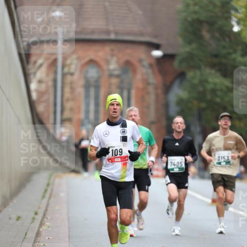 05.10.2025 - 20. swb-Marathon Bremen Michael Strokosch http://msf.ph/oto/9213983 05.10.2025 12:31:48 Laufen 109, 7405, 3153 meine-sportfotos.de