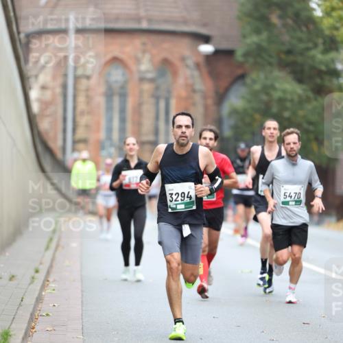 05.10.2025 - 20. swb-Marathon Bremen Michael Strokosch http://msf.ph/oto/9213997 05.10.2025 12:31:59 Laufen 3294, 5470 meine-sportfotos.de
