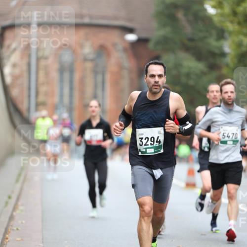 05.10.2025 - 20. swb-Marathon Bremen Michael Strokosch http://msf.ph/oto/9214001 05.10.2025 12:32:00 Laufen 3294, 5470 meine-sportfotos.de