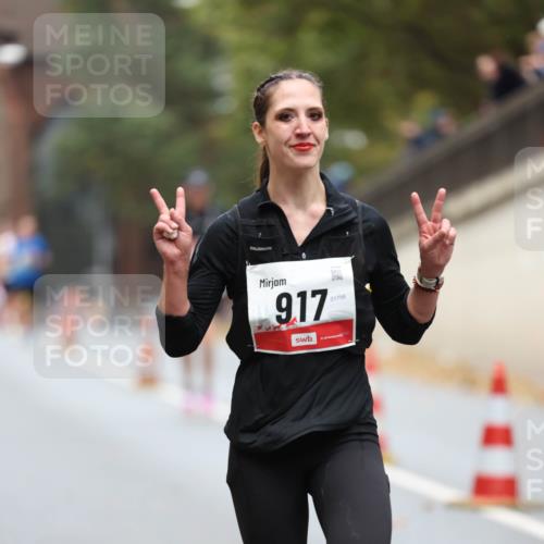 05.10.2025 - 20. swb-Marathon Bremen Michael Strokosch http://msf.ph/oto/9214009 05.10.2025 12:32:05 Laufen 917, 01756 meine-sportfotos.de